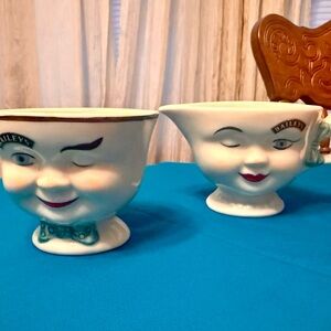 Vintage 1996 Baileys Irish Cream   Cream and Sugar serving cups